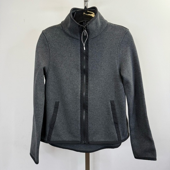 Lululemon Its Fleecing Cold Zip Up
Heathered Black / Black sz 4 - Picture 5 of 13